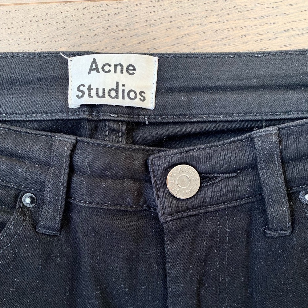 black acne skinny jeans 🖤
